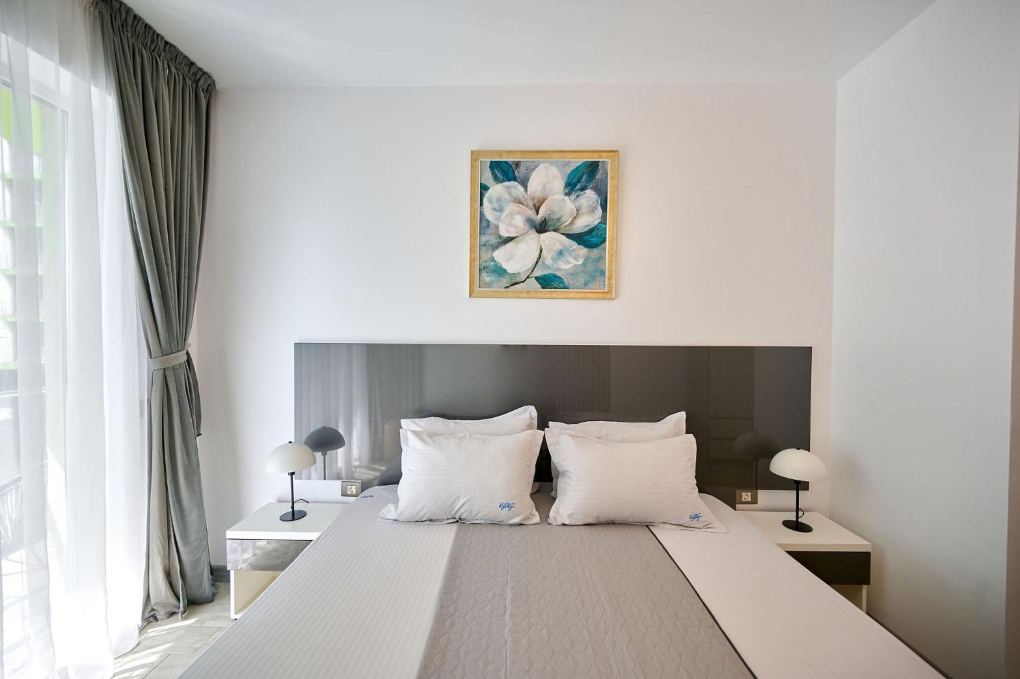 Maya Apartment- Spa N Pools Beach Resort Mamaia Dış mekan fotoğraf