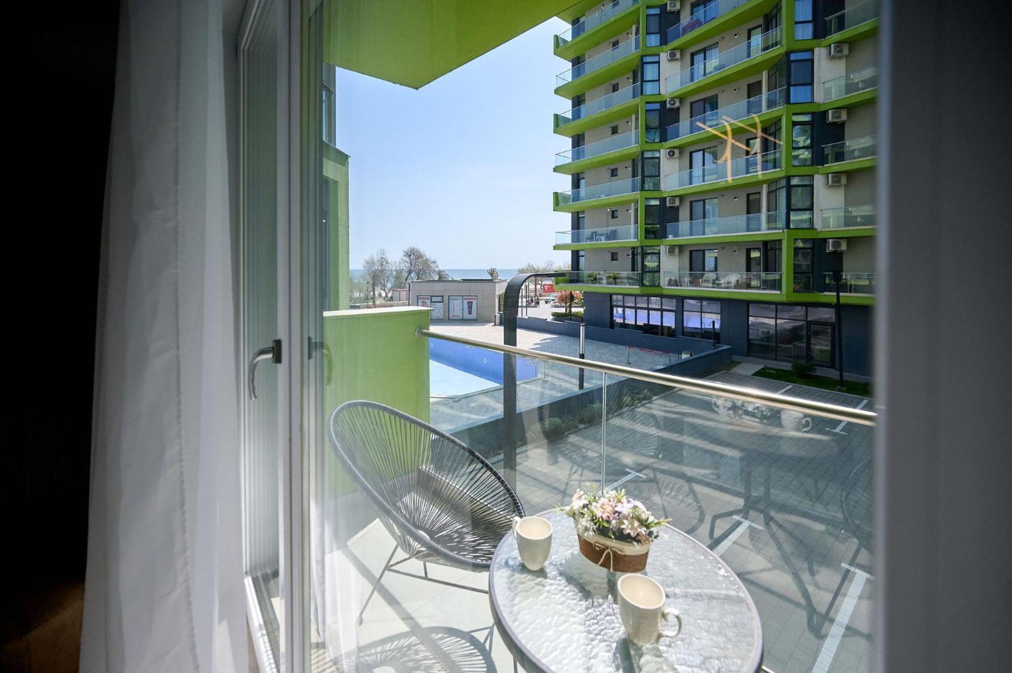 Maya Apartment- Spa N Pools Beach Resort Mamaia Dış mekan fotoğraf